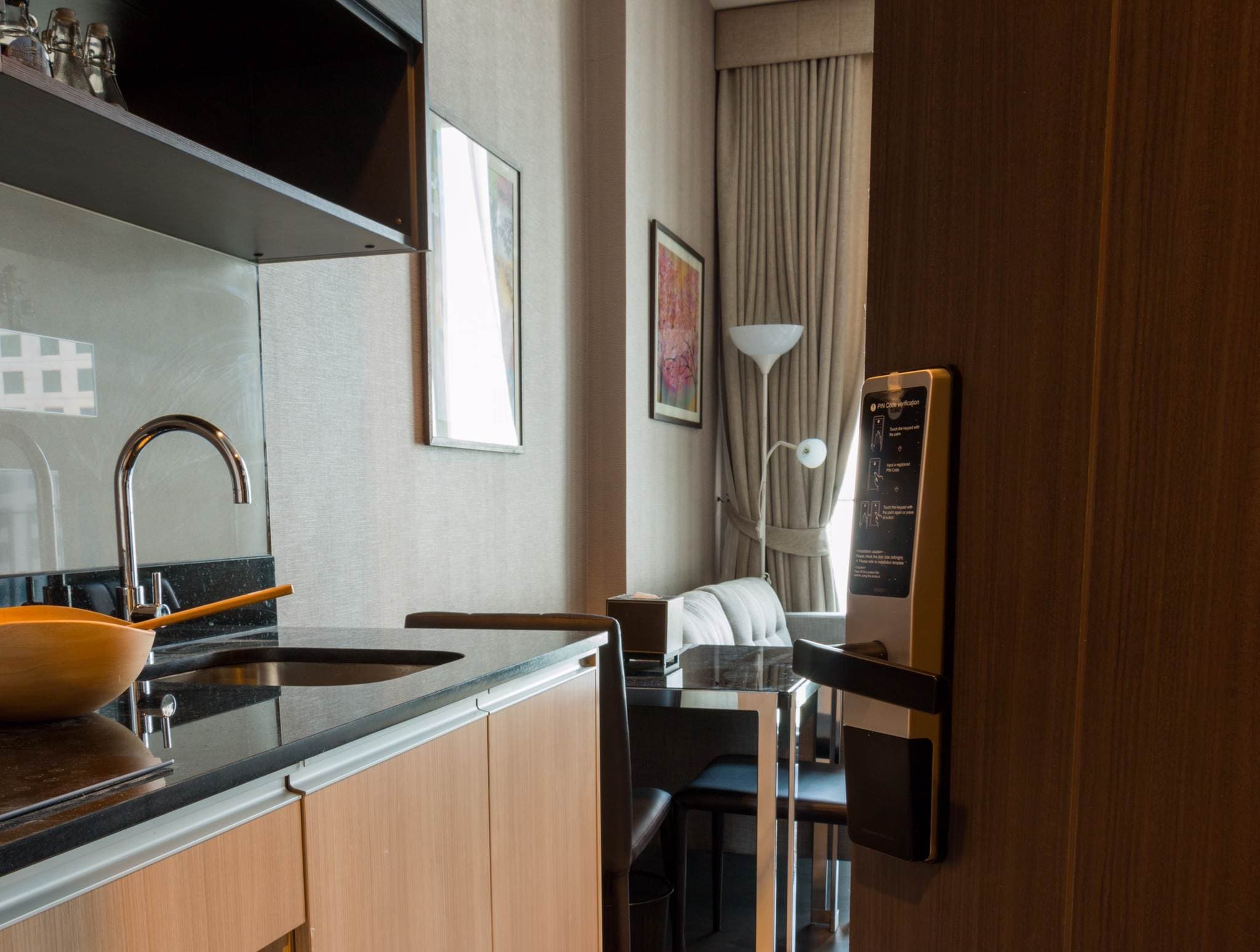 9688 – 401_kitchen.jpg
