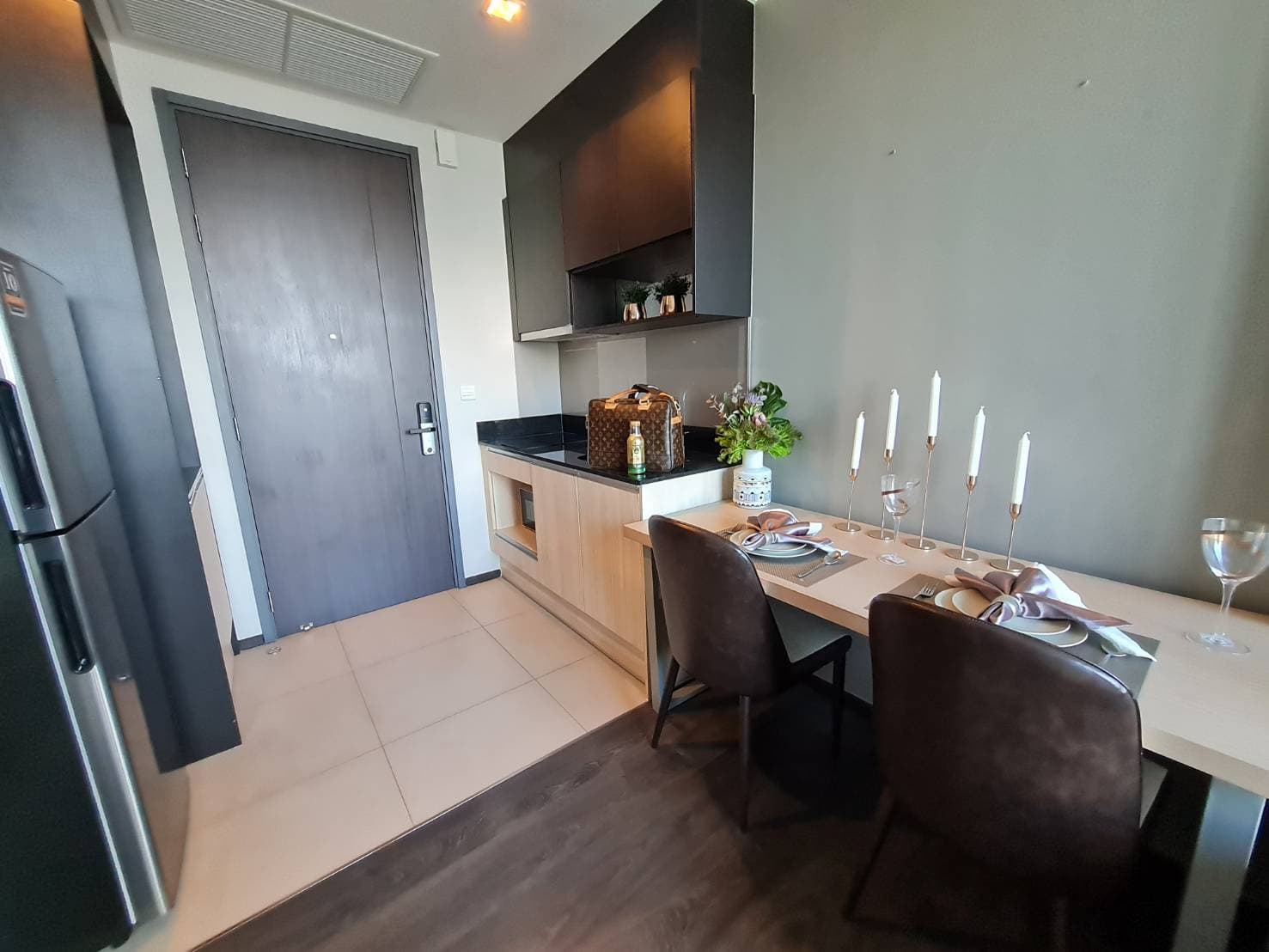 9689 – 401_kitchen.jpg