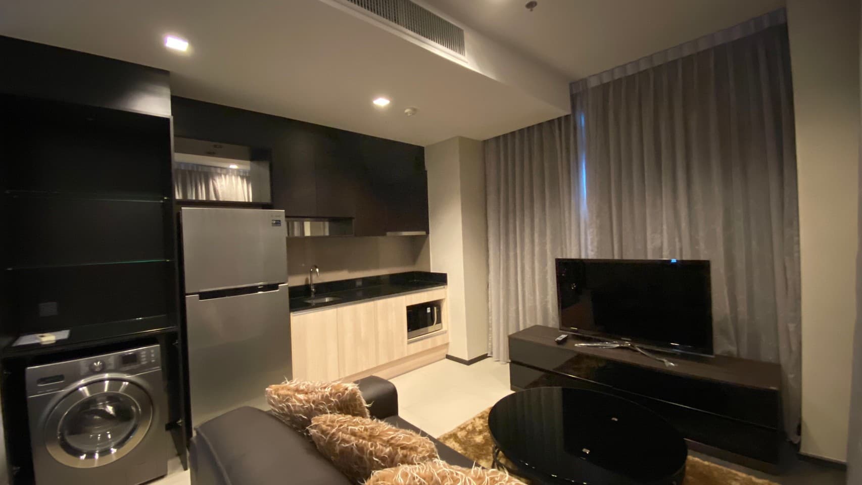 Edge Sukhumvit 23